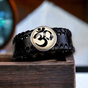 SALE! BLACK LEATHER BRACELET OM SYMBOL UNISEX 2/SZ SNAP CLOSURE *CUSTOM*